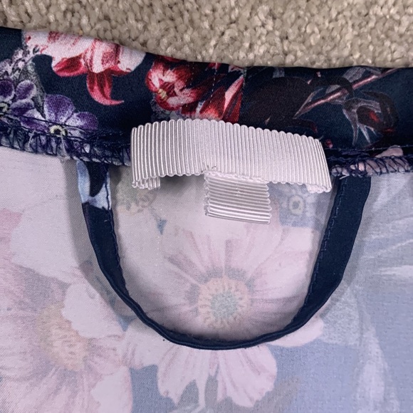 Floral boudoir Robe - Picture 2 of 3